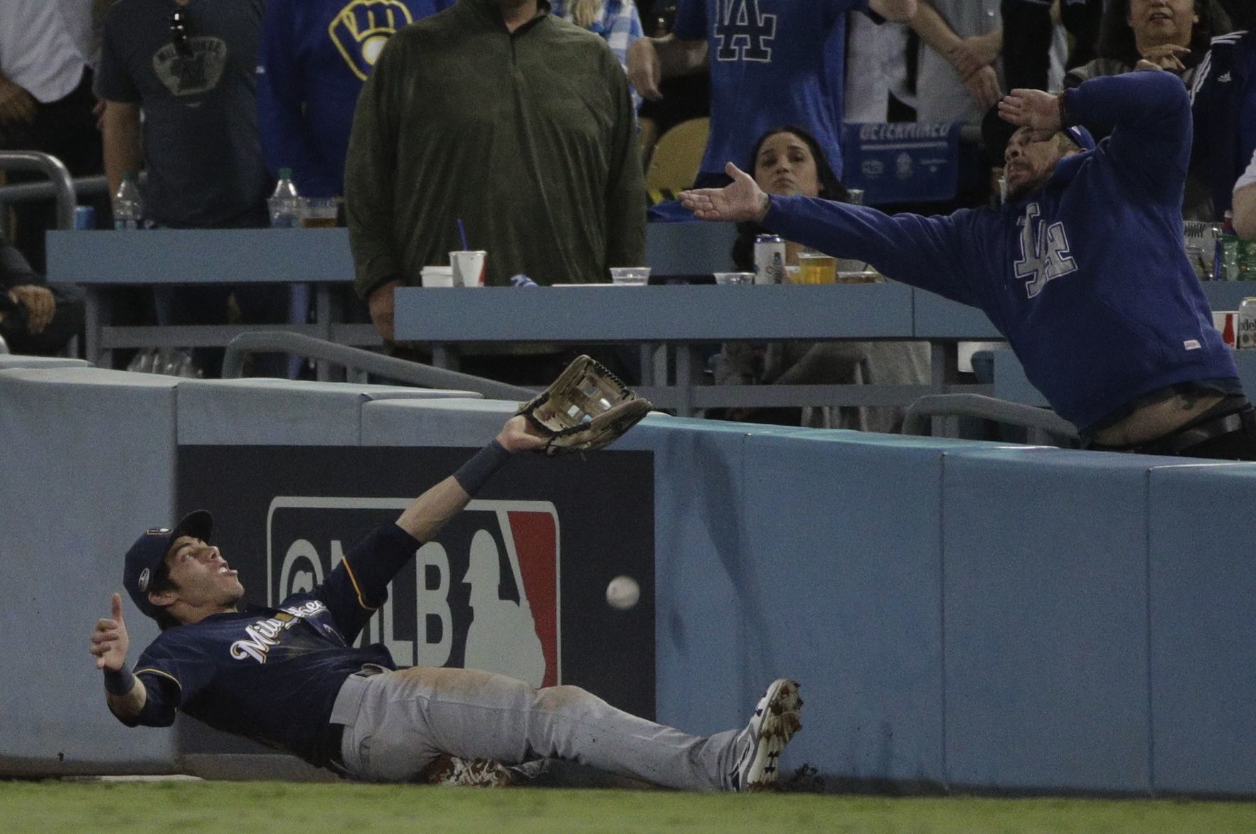 Dodgers 2, Brewers 1